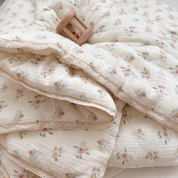 BuLuTu Azalea Floral Muslin Toddler Quilted Blanket