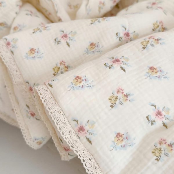 BuLuTu Azalea Floral Muslin Toddler Quilted Blanket