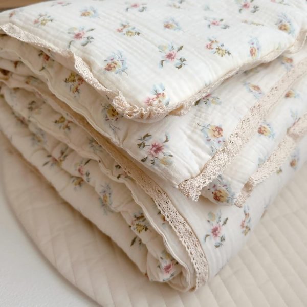 BuLuTu Azalea Floral Muslin Toddler Quilted Blanket