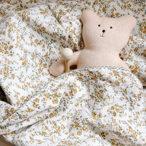 BuLuTu Hibiscus Floral 4-Layer Muslin Toddler Blanket