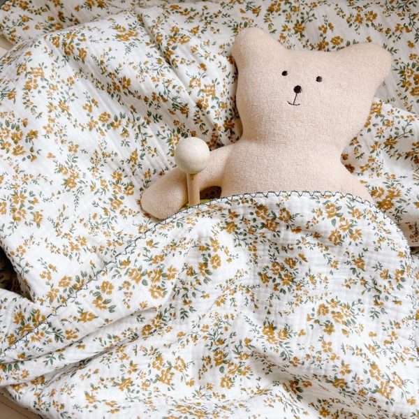 BuLuTu Hibiscus Floral 4-Layer Muslin Toddler Blanket