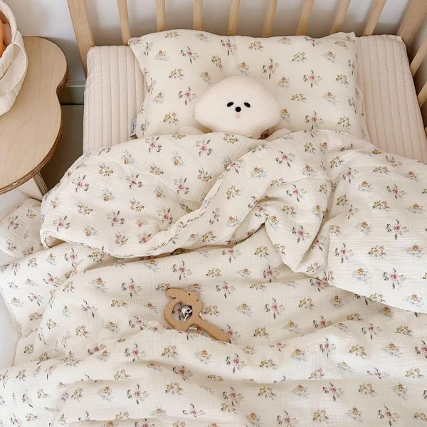 BuLuTu Azalea Floral Muslin Toddler Quilted Blanket
